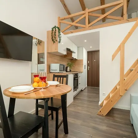 Przytulne Z Antresolą W łodzi By Renters Łódź
