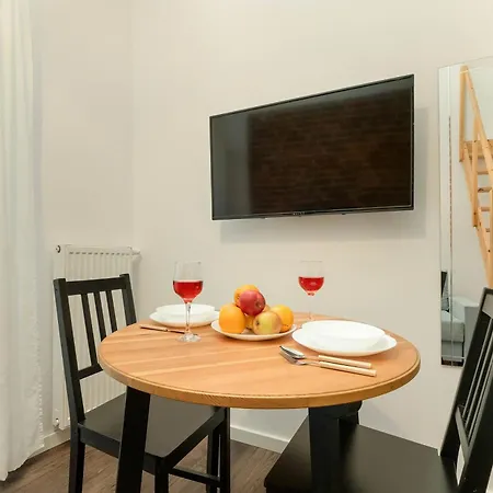 Przytulne Z Antresola W Lodzi By Renters Apartment Lodz (Lodz)
